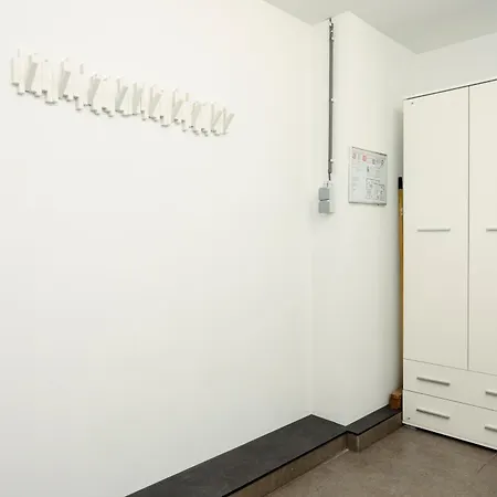 Zeedijk 237 *