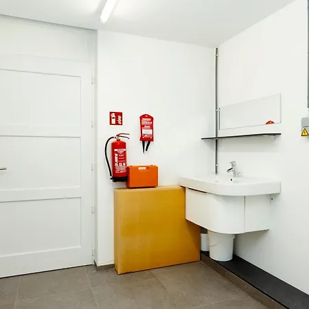 Zeedijk 237 *