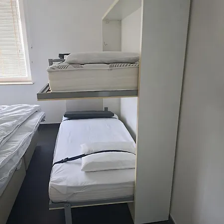 Апартаменты Zeedijk 237 *